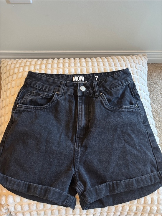 Pants - High Rise Black Denim Shorts - Size 7